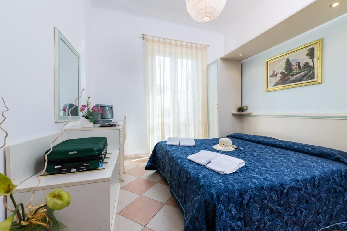 Hotel Bruna Martinsicuro Ngoại thất bức ảnh